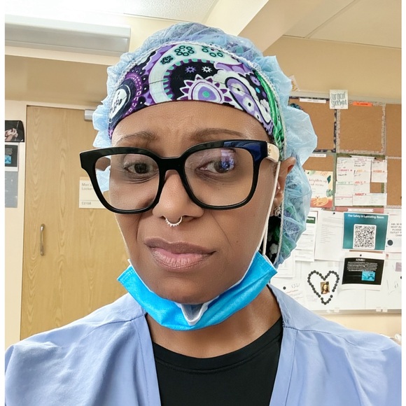 Meet your Posher, Octavia! - Picture 3 of 14